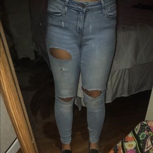Comfortable Light Jeans